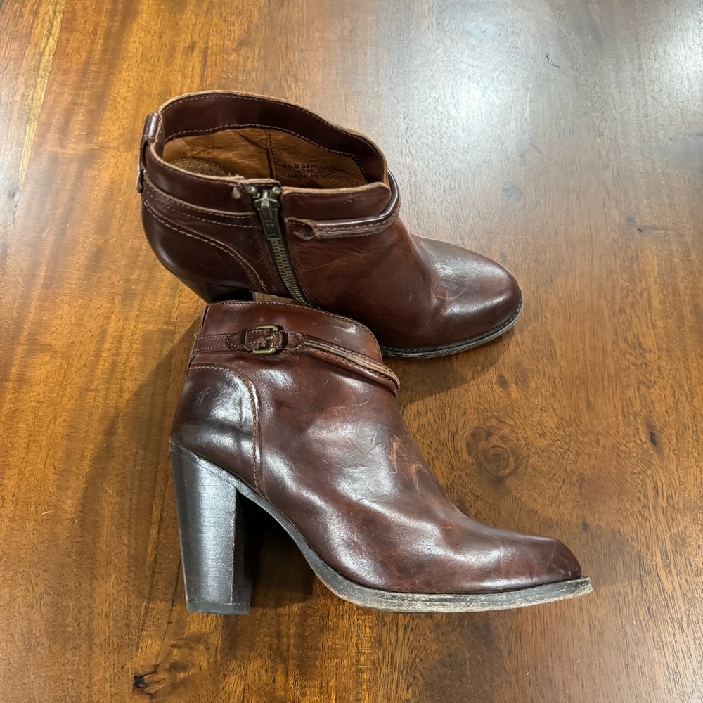 Frye Leather Jenny Short Booties Ankle Boots Women’s Size 6.5 Western Heel